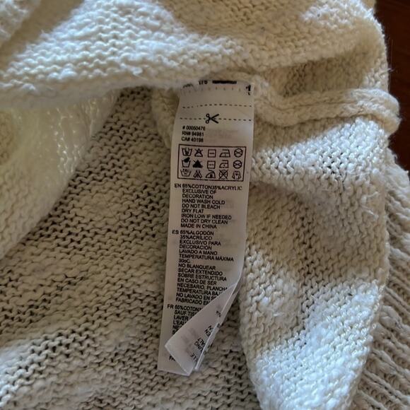 Forever 21 White “AMOUR” Slouchy Knit Sweater Size Medium Comfy - Picture 6 of 8
